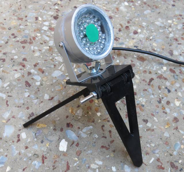 IR Flood light tripod.jpg